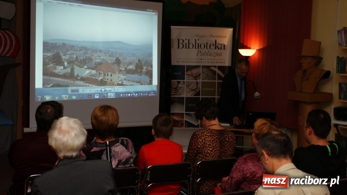 Zdjęcie w galerii na portalu naszraciborz.pl: Sen o Gorylach we mgle wiadomości z regionu