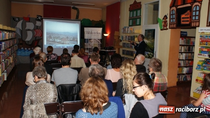 Zdjęcie w galerii na portalu naszraciborz.pl: Sen o Gorylach we mgle wiadomości z regionu
