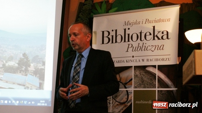 Zdjęcie w galerii na portalu naszraciborz.pl: Sen o Gorylach we mgle wiadomości z regionu