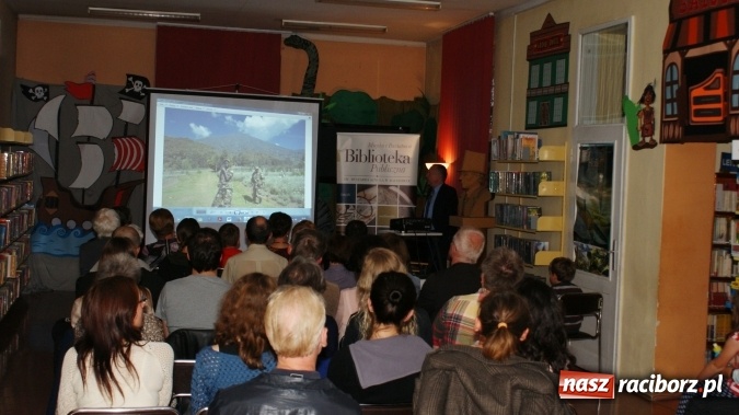 Zdjęcie w galerii na portalu naszraciborz.pl: Sen o Gorylach we mgle wiadomości z regionu