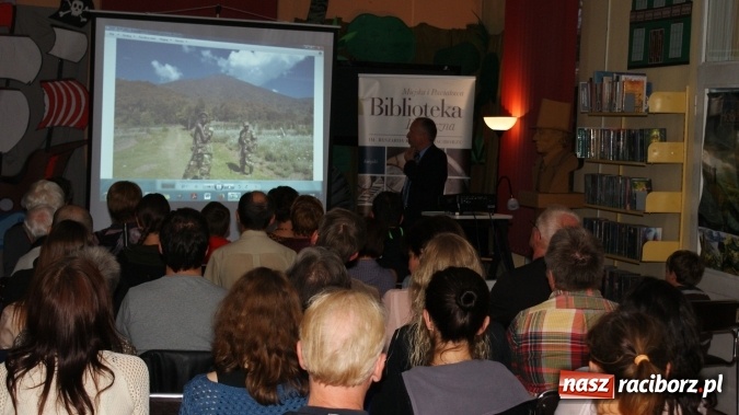 Zdjęcie w galerii na portalu naszraciborz.pl: Sen o Gorylach we mgle wiadomości z regionu