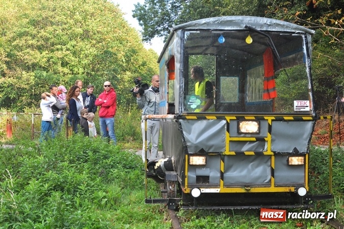Zdjęcie w galerii na portalu naszraciborz.pl: Przejażdżki drezynami i problem likwidacji linii, czyli piknik drezynowy w Oborze wiadomości z regionu