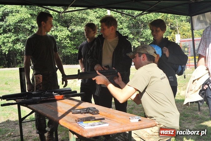 Zdjęcie w galerii na portalu naszraciborz.pl: Przejażdżki drezynami i problem likwidacji linii, czyli piknik drezynowy w Oborze wiadomości z regionu