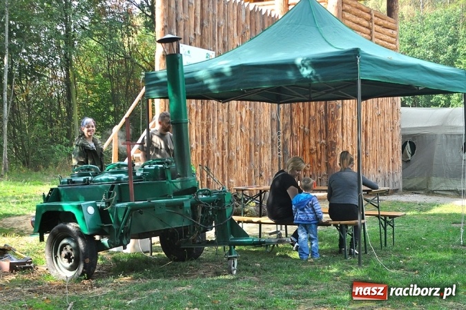 Zdjęcie w galerii na portalu naszraciborz.pl: Przejażdżki drezynami i problem likwidacji linii, czyli piknik drezynowy w Oborze wiadomości z regionu