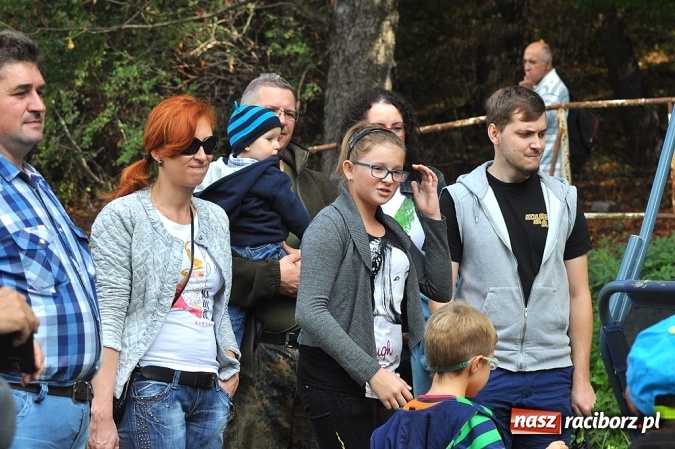 Zdjęcie w galerii na portalu naszraciborz.pl: Przejażdżki drezynami i problem likwidacji linii, czyli piknik drezynowy w Oborze wiadomości z regionu