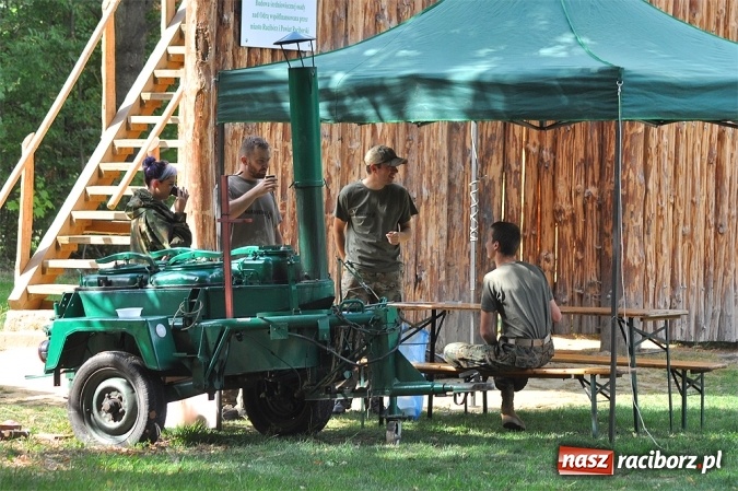 Zdjęcie w galerii na portalu naszraciborz.pl: Przejażdżki drezynami i problem likwidacji linii, czyli piknik drezynowy w Oborze wiadomości z regionu