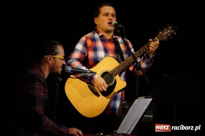 Zdjęcie w galerii na portalu naszraciborz.pl: Marta Bizoń z rewelacyjnym koncertem w Strzesze wiadomości z regionu