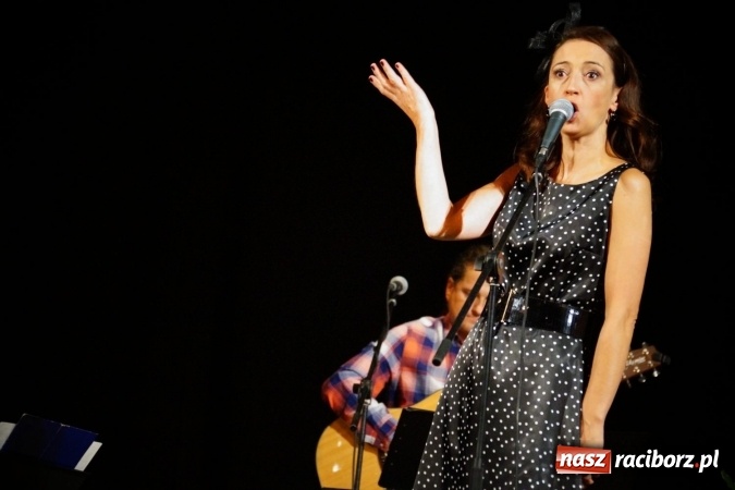 Zdjęcie w galerii na portalu naszraciborz.pl: Marta Bizoń z rewelacyjnym koncertem w Strzesze wiadomości z regionu