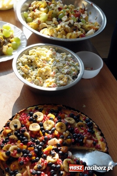 Zdjęcie w galerii na portalu naszraciborz.pl: W ZSOMS wiedzą, że śniadanie daje moc i energię wiadomości z regionu