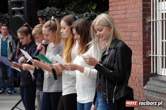 Zdjęcie w galerii na portalu naszraciborz.pl: W ZSOMS wiedzą, że śniadanie daje moc i energię wiadomości z regionu