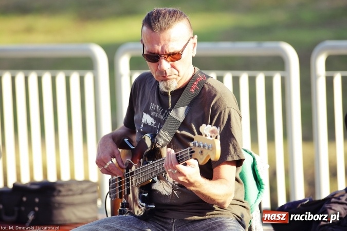 Zdjęcie w galerii na portalu naszraciborz.pl: Piosenka szantowa zabrzmiała na przystani&nbsp; wiadomości z regionu