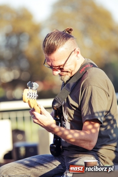 Zdjęcie w galerii na portalu naszraciborz.pl: Piosenka szantowa zabrzmiała na przystani&nbsp; wiadomości z regionu