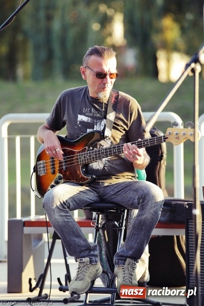 Zdjęcie w galerii na portalu naszraciborz.pl: Piosenka szantowa zabrzmiała na przystani&nbsp; wiadomości z regionu