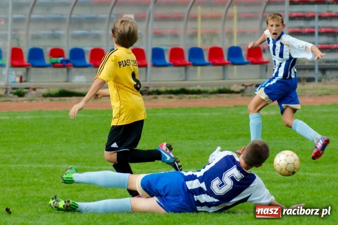 Zdjęcie w galerii na portalu naszraciborz.pl: II liga trampkarzy: Młodzi Unici bezlitośni dla Piasta Cieszyn wiadomości z regionu
