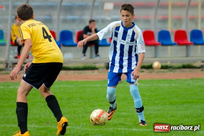Zdjęcie w galerii na portalu naszraciborz.pl: II liga trampkarzy: Młodzi Unici bezlitośni dla Piasta Cieszyn wiadomości z regionu