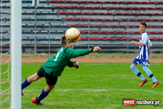 Zdjęcie w galerii na portalu naszraciborz.pl: II liga trampkarzy: Młodzi Unici bezlitośni dla Piasta Cieszyn wiadomości z regionu
