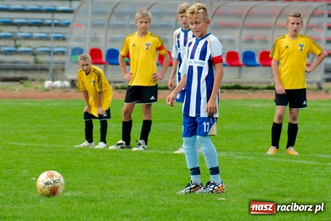 Zdjęcie w galerii na portalu naszraciborz.pl: II liga trampkarzy: Młodzi Unici bezlitośni dla Piasta Cieszyn wiadomości z regionu