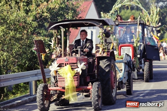 Zdjęcie w galerii na portalu naszraciborz.pl: Dożynki 2015 - parafia Łubowice świętuje w Brzeźnicy wiadomości z regionu