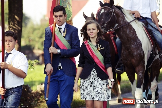 Zdjęcie w galerii na portalu naszraciborz.pl: Dożynki 2015 - parafia Łubowice świętuje w Brzeźnicy wiadomości z regionu