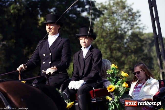 Zdjęcie w galerii na portalu naszraciborz.pl: Dożynki 2015 - parafia Łubowice świętuje w Brzeźnicy wiadomości z regionu