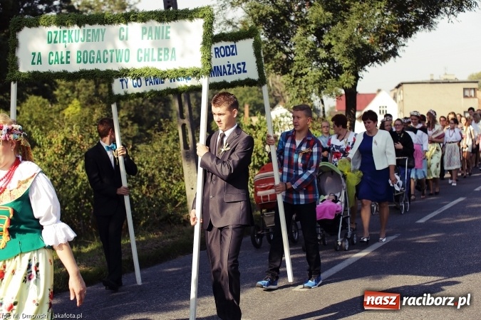 Zdjęcie w galerii na portalu naszraciborz.pl: Dożynki 2015 - parafia Łubowice świętuje w Brzeźnicy wiadomości z regionu