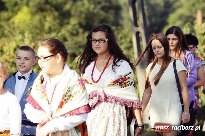 Zdjęcie w galerii na portalu naszraciborz.pl: Dożynki 2015 - parafia Łubowice świętuje w Brzeźnicy wiadomości z regionu