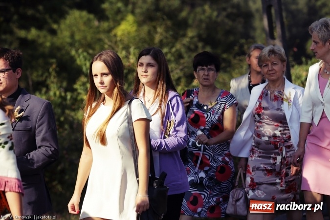 Zdjęcie w galerii na portalu naszraciborz.pl: Dożynki 2015 - parafia Łubowice świętuje w Brzeźnicy wiadomości z regionu