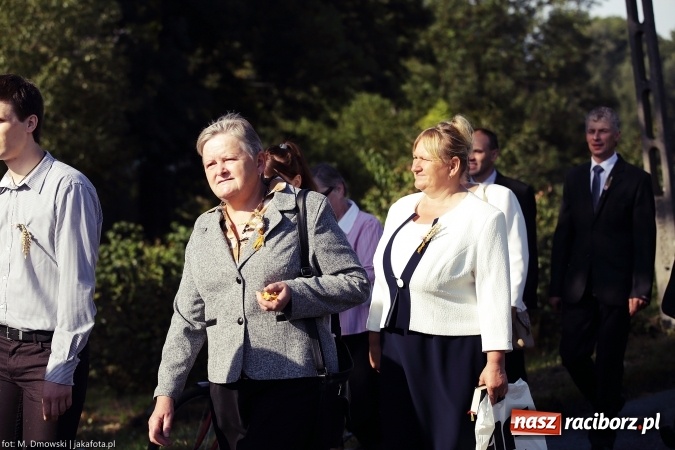 Zdjęcie w galerii na portalu naszraciborz.pl: Dożynki 2015 - parafia Łubowice świętuje w Brzeźnicy wiadomości z regionu