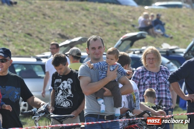 Zdjęcie w galerii na portalu naszraciborz.pl: Raciborskie Air-Show nad Ulgą wiadomości z regionu