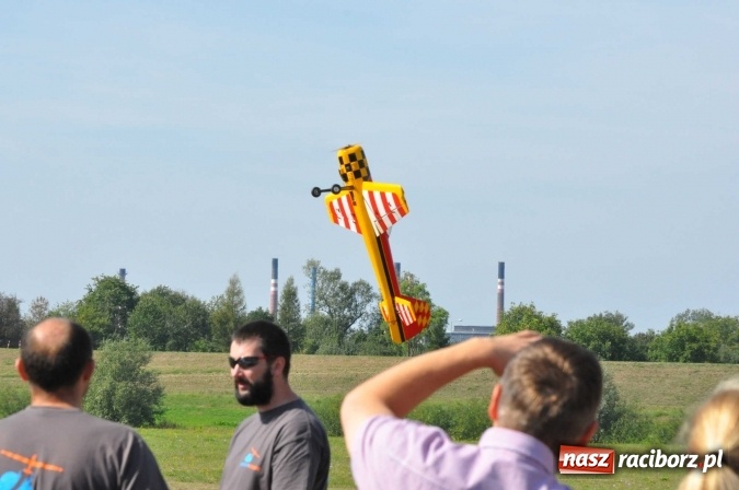 Zdjęcie w galerii na portalu naszraciborz.pl: Raciborskie Air-Show nad Ulgą wiadomości z regionu