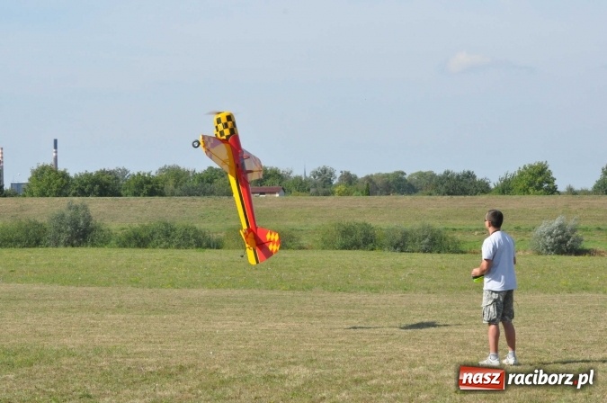 Zdjęcie w galerii na portalu naszraciborz.pl: Raciborskie Air-Show nad Ulgą wiadomości z regionu