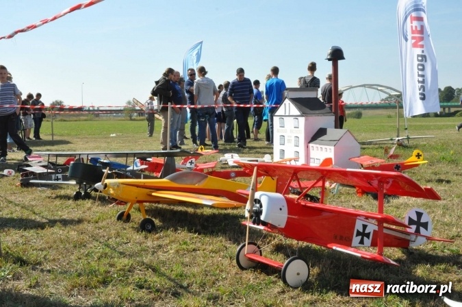 Zdjęcie w galerii na portalu naszraciborz.pl: Raciborskie Air-Show nad Ulgą wiadomości z regionu