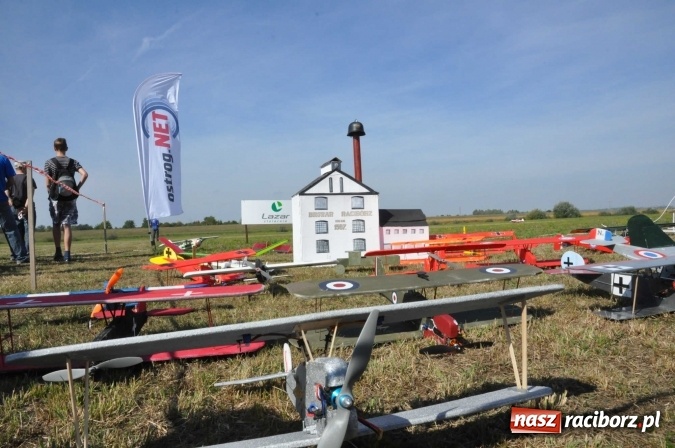 Zdjęcie w galerii na portalu naszraciborz.pl: Raciborskie Air-Show nad Ulgą wiadomości z regionu