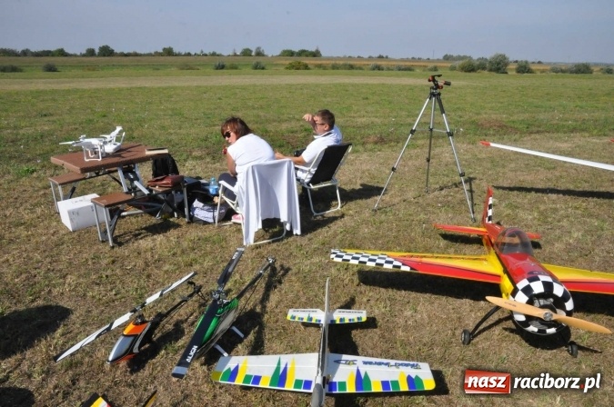 Zdjęcie w galerii na portalu naszraciborz.pl: Raciborskie Air-Show nad Ulgą wiadomości z regionu