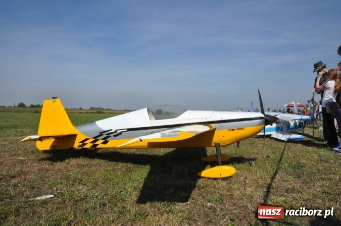 Zdjęcie w galerii na portalu naszraciborz.pl: Raciborskie Air-Show nad Ulgą wiadomości z regionu