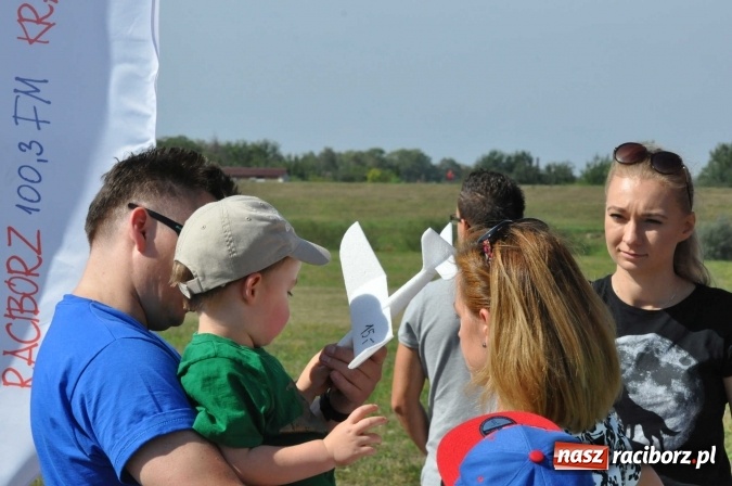 Zdjęcie w galerii na portalu naszraciborz.pl: Raciborskie Air-Show nad Ulgą wiadomości z regionu