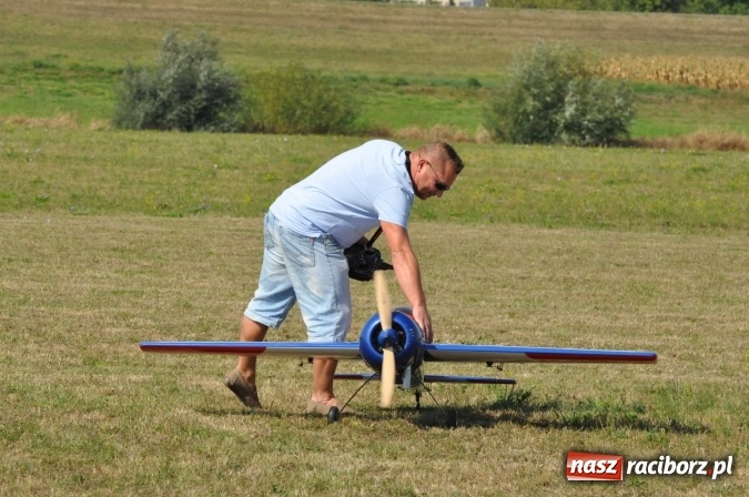 Zdjęcie w galerii na portalu naszraciborz.pl: Raciborskie Air-Show nad Ulgą wiadomości z regionu