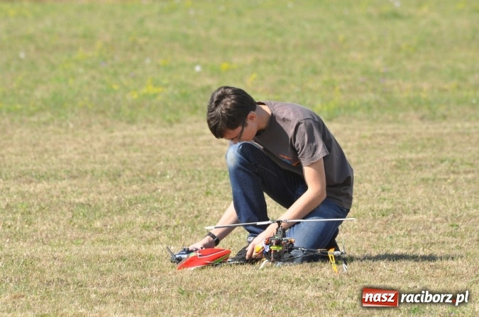 Zdjęcie w galerii na portalu naszraciborz.pl: Raciborskie Air-Show nad Ulgą wiadomości z regionu