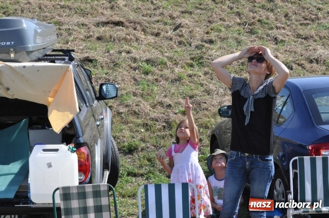 Zdjęcie w galerii na portalu naszraciborz.pl: Raciborskie Air-Show nad Ulgą wiadomości z regionu