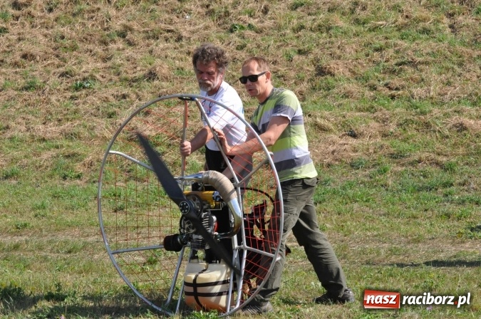 Zdjęcie w galerii na portalu naszraciborz.pl: Raciborskie Air-Show nad Ulgą wiadomości z regionu