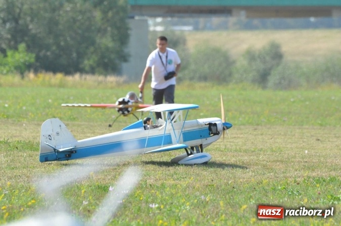 Zdjęcie w galerii na portalu naszraciborz.pl: Raciborskie Air-Show nad Ulgą wiadomości z regionu