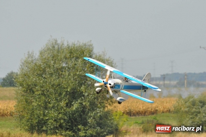 Zdjęcie w galerii na portalu naszraciborz.pl: Raciborskie Air-Show nad Ulgą wiadomości z regionu