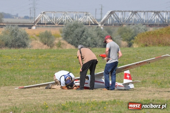 Zdjęcie w galerii na portalu naszraciborz.pl: Raciborskie Air-Show nad Ulgą wiadomości z regionu