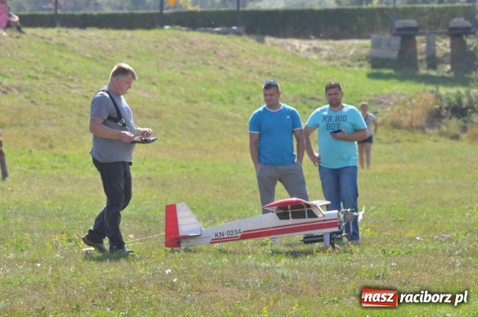 Zdjęcie w galerii na portalu naszraciborz.pl: Raciborskie Air-Show nad Ulgą wiadomości z regionu