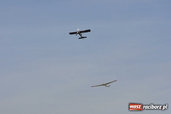 Zdjęcie w galerii na portalu naszraciborz.pl: Raciborskie Air-Show nad Ulgą wiadomości z regionu