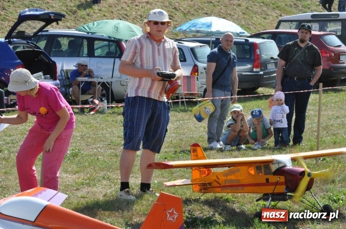 Zdjęcie w galerii na portalu naszraciborz.pl: Raciborskie Air-Show nad Ulgą wiadomości z regionu