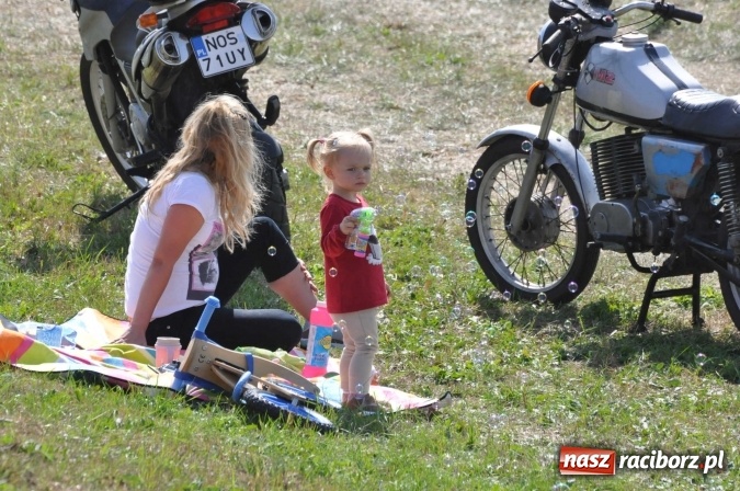 Zdjęcie w galerii na portalu naszraciborz.pl: Raciborskie Air-Show nad Ulgą wiadomości z regionu