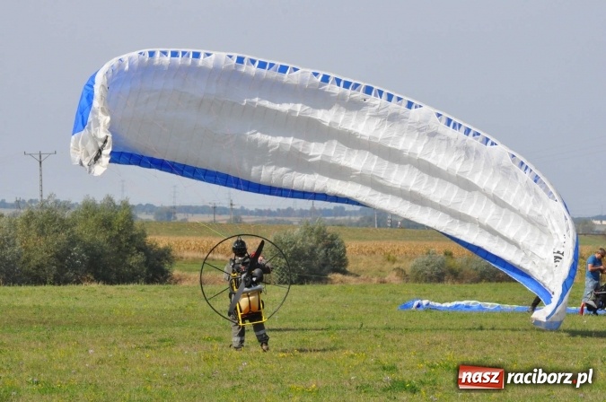 Zdjęcie w galerii na portalu naszraciborz.pl: Raciborskie Air-Show nad Ulgą wiadomości z regionu