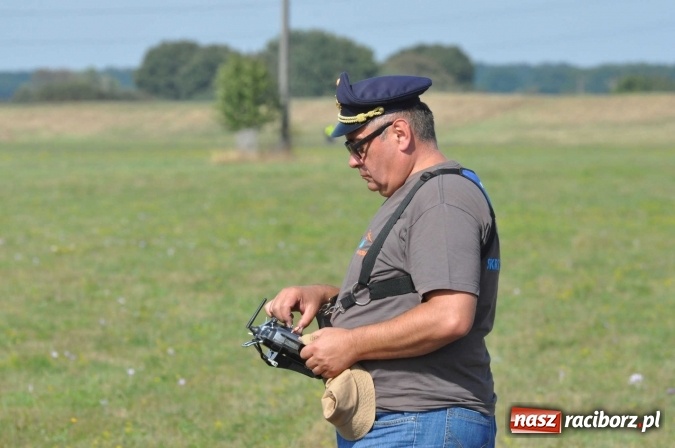 Zdjęcie w galerii na portalu naszraciborz.pl: Raciborskie Air-Show nad Ulgą wiadomości z regionu