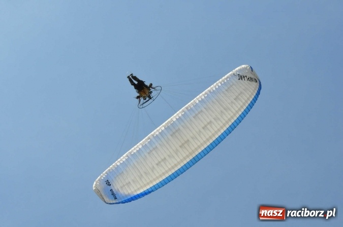 Zdjęcie w galerii na portalu naszraciborz.pl: Raciborskie Air-Show nad Ulgą wiadomości z regionu